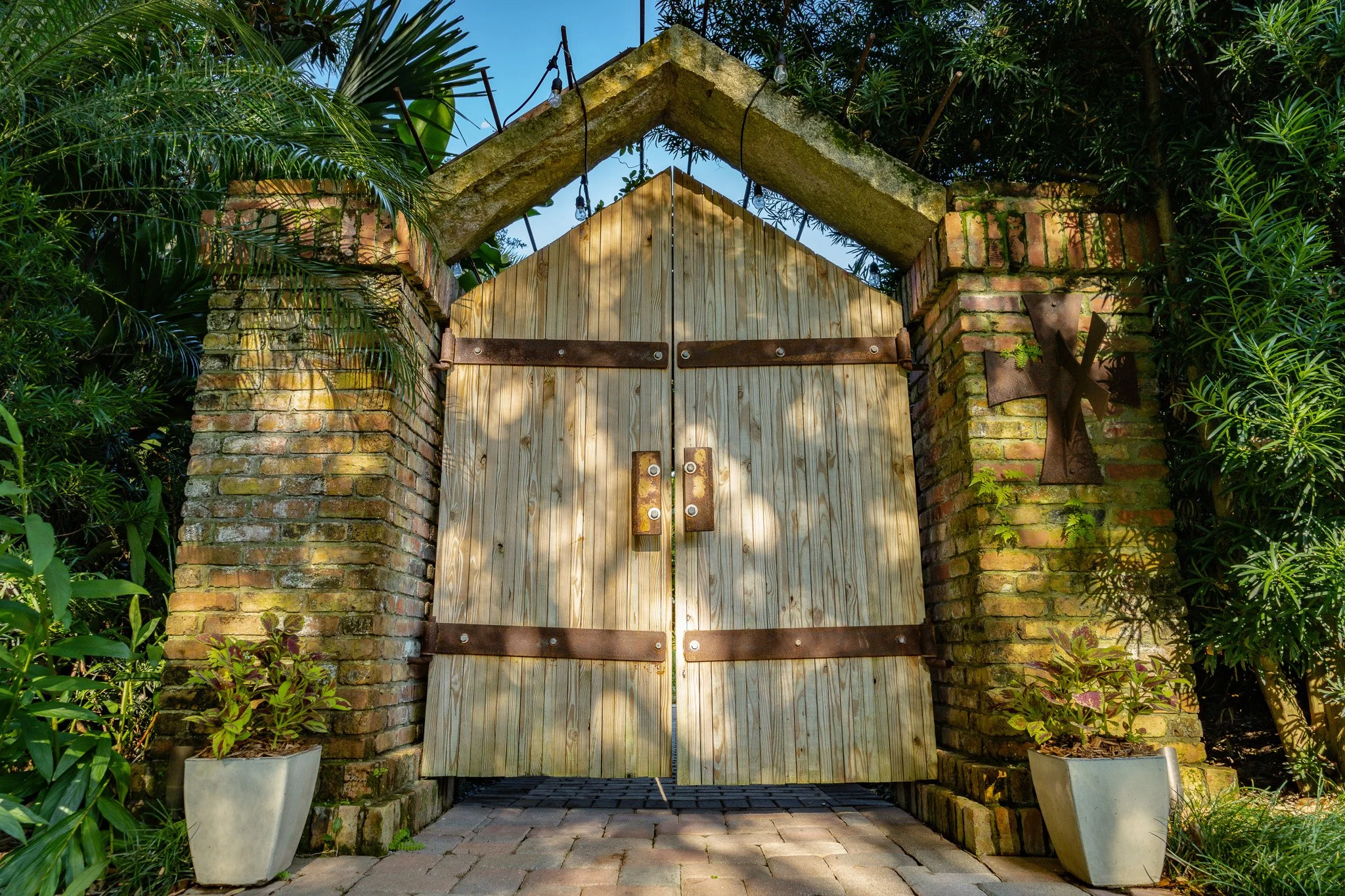 HARDEMAN'S SECRET GARDEN — Hardeman's Secret Garden